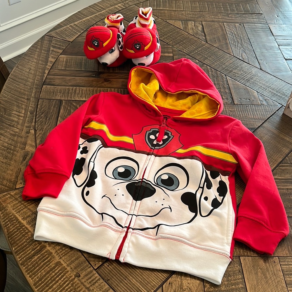 Paw Patrol Marshall hooded zip up 4T & slippers (7/8)